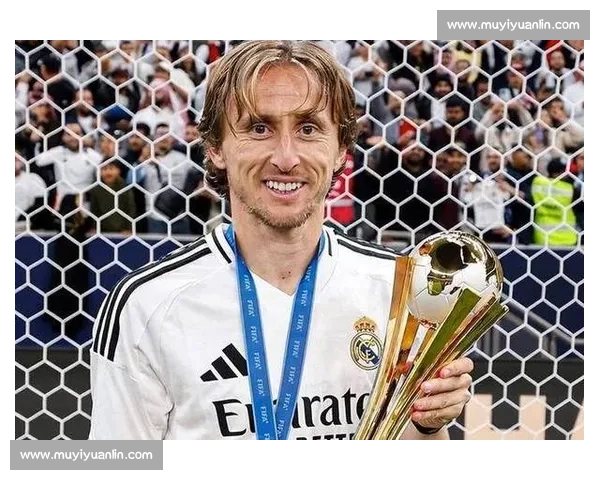 莫德里奇接班人争夺战!皇马启动中场 “寻宝计划” 莫德里奇接班人争夺战!皇马启动中场 “寻宝计划”